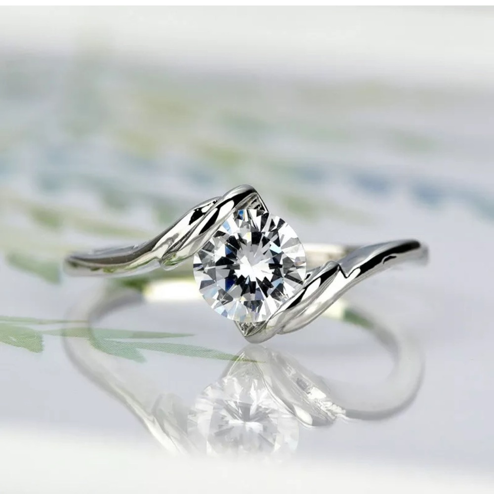 925Silver Rings Round Cut White Sapphire Ring - Picture 3 of 6